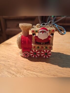 Bath & Body Works Christmas Train Santa Pocketbac Hand Sanitizer Holder Light Up
